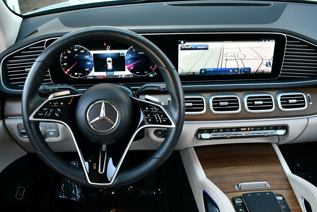 Used 2024 Mercedes-Benz GLE 450 4MATIC image 42