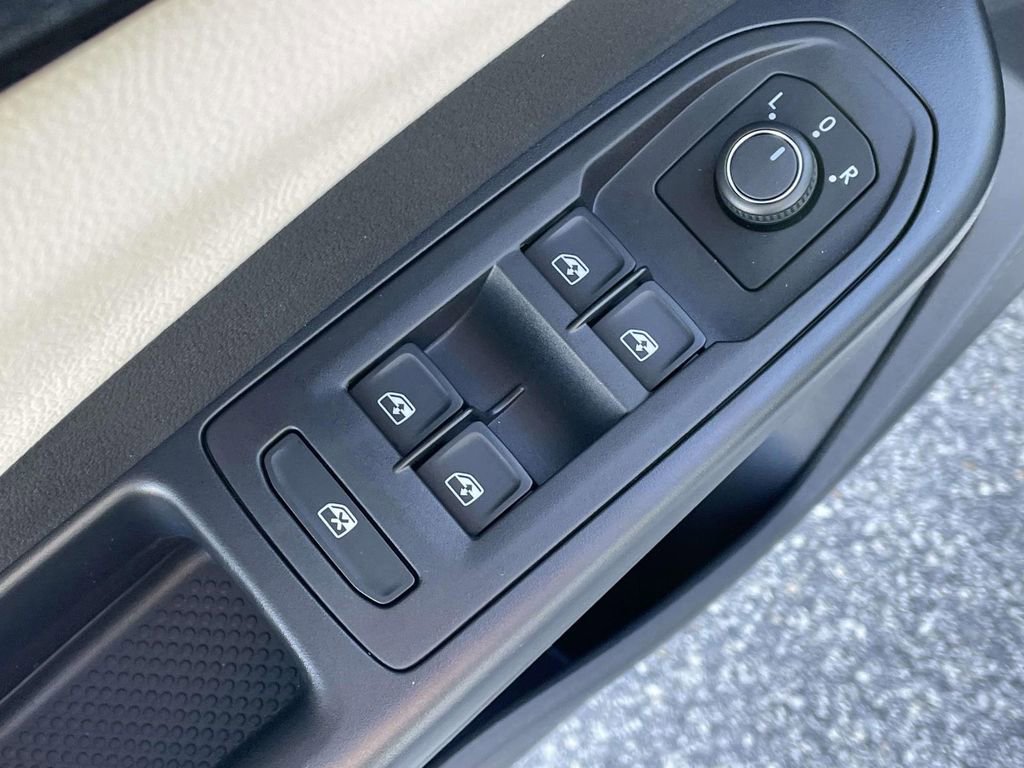 New 2026 Volkswagen Taos S FWD image 15