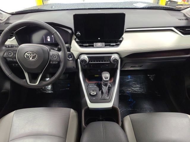 Used 2023 Toyota RAV4 Limited AWD/4WD image 2
