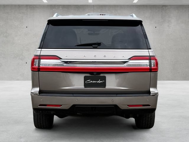 Used 2018 Lincoln Navigator Select w/ Technology Package RWD image 16