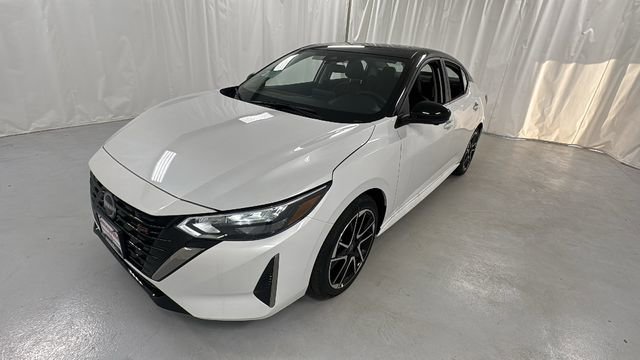 New 2025 Nissan Sentra SR w/ SR Premium Package image 7