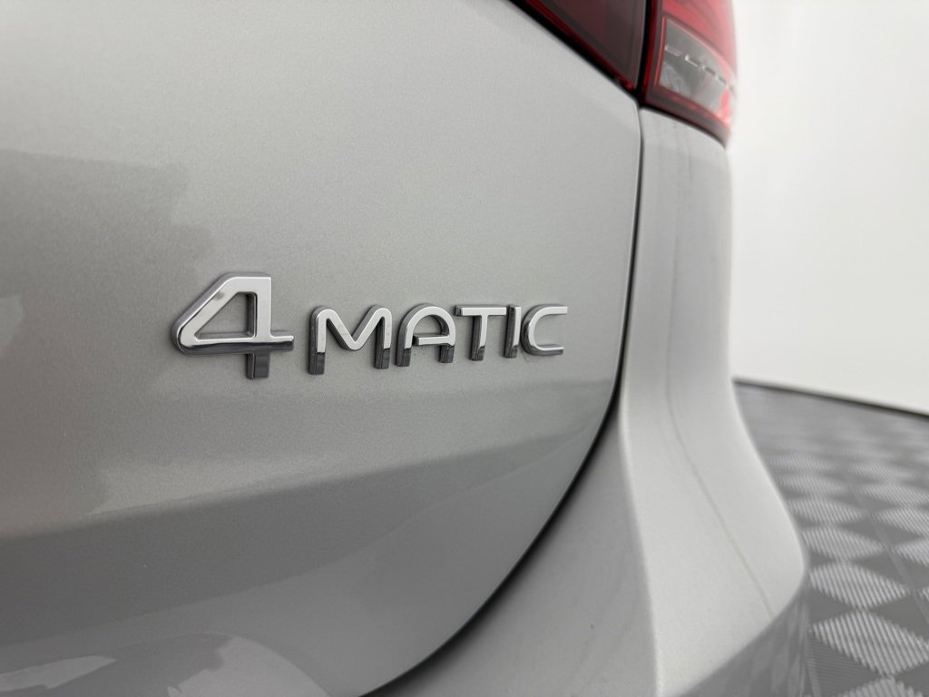 Used 2023 Mercedes-Benz EQB 300 4MATIC image 12