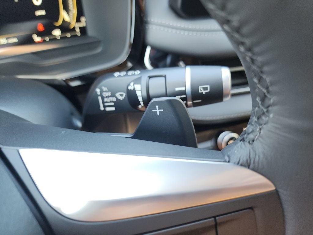 New 2026 INFINITI QX60 Luxe w/ Family Package image 7