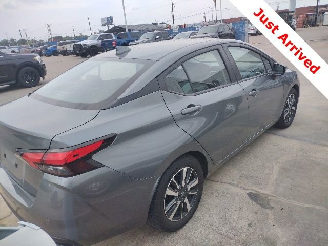 Used 2025 Nissan Versa SV FWD image 13