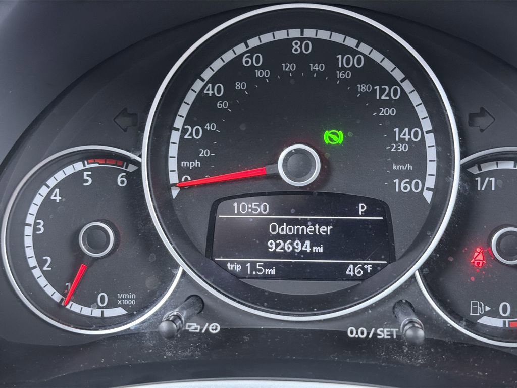 Used 2015 Volkswagen Beetle TDI image 6