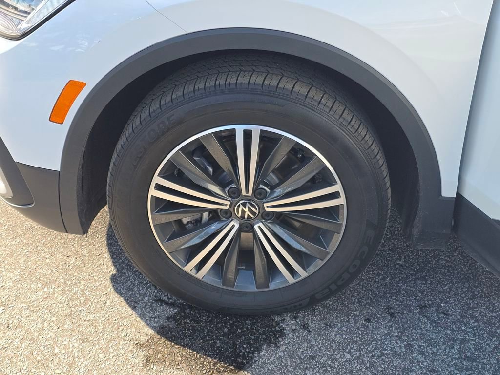 Used 2024 Volkswagen Tiguan Wolfsburg Edition image 27