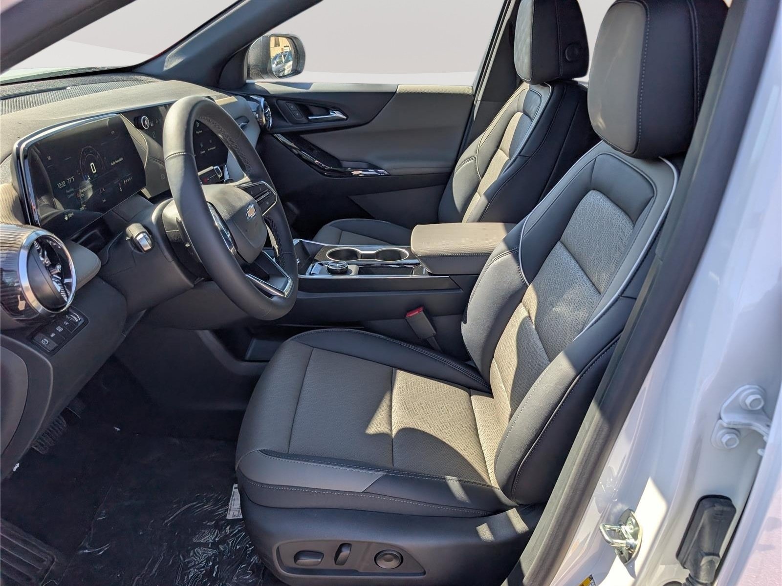 New 2027 Chevrolet Equinox LT w/ Convenience Package II AWD/4WD image 11