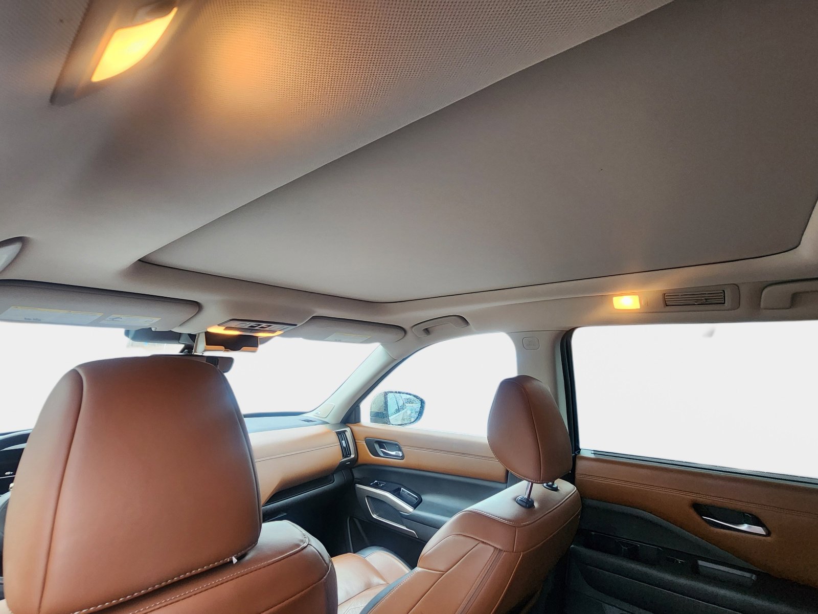 Used 2023 Nissan Pathfinder Platinum w/ Cargo Package image 14