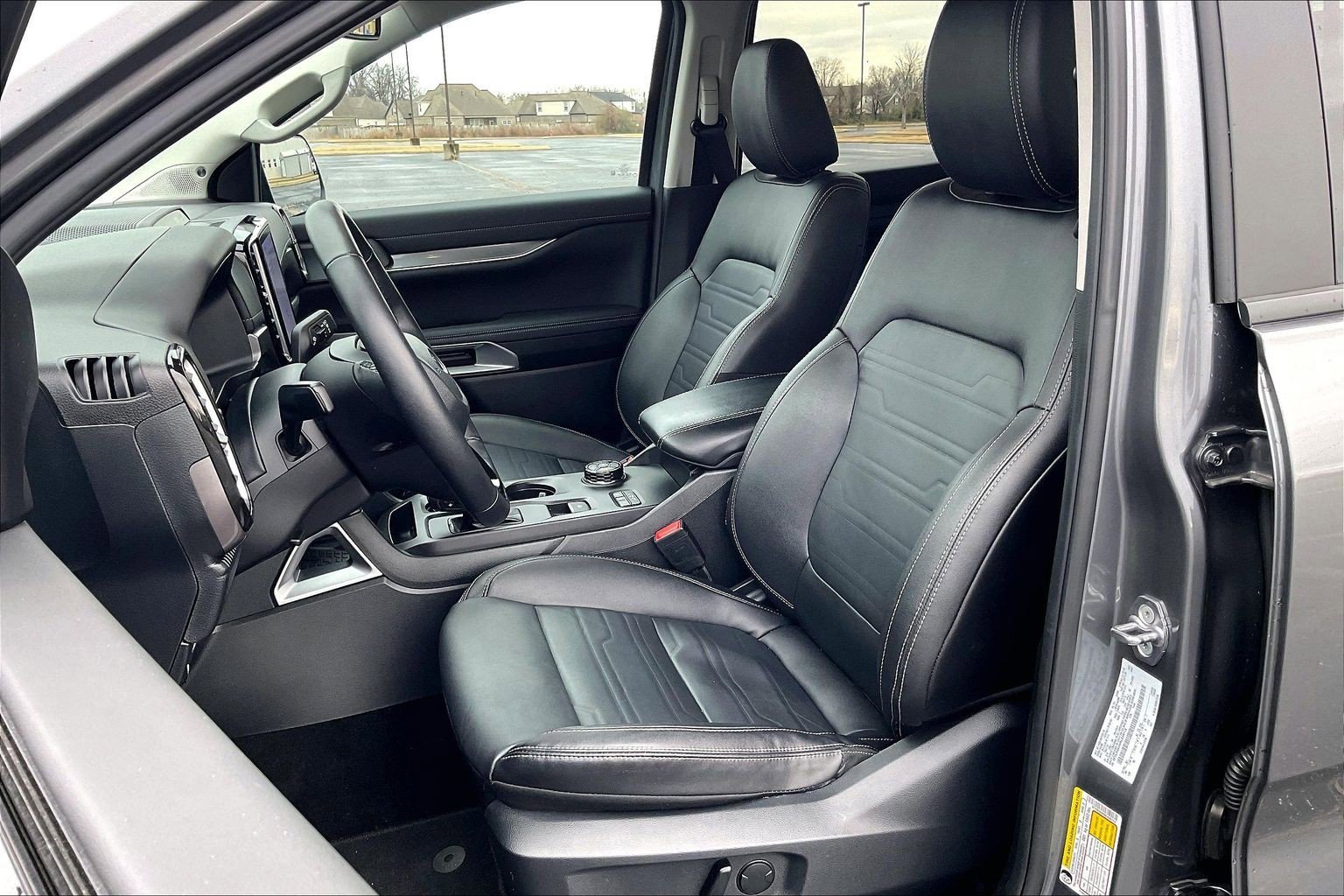 Used 2024 Ford Ranger Lariat w/ FX4 Off-Road Package image 7