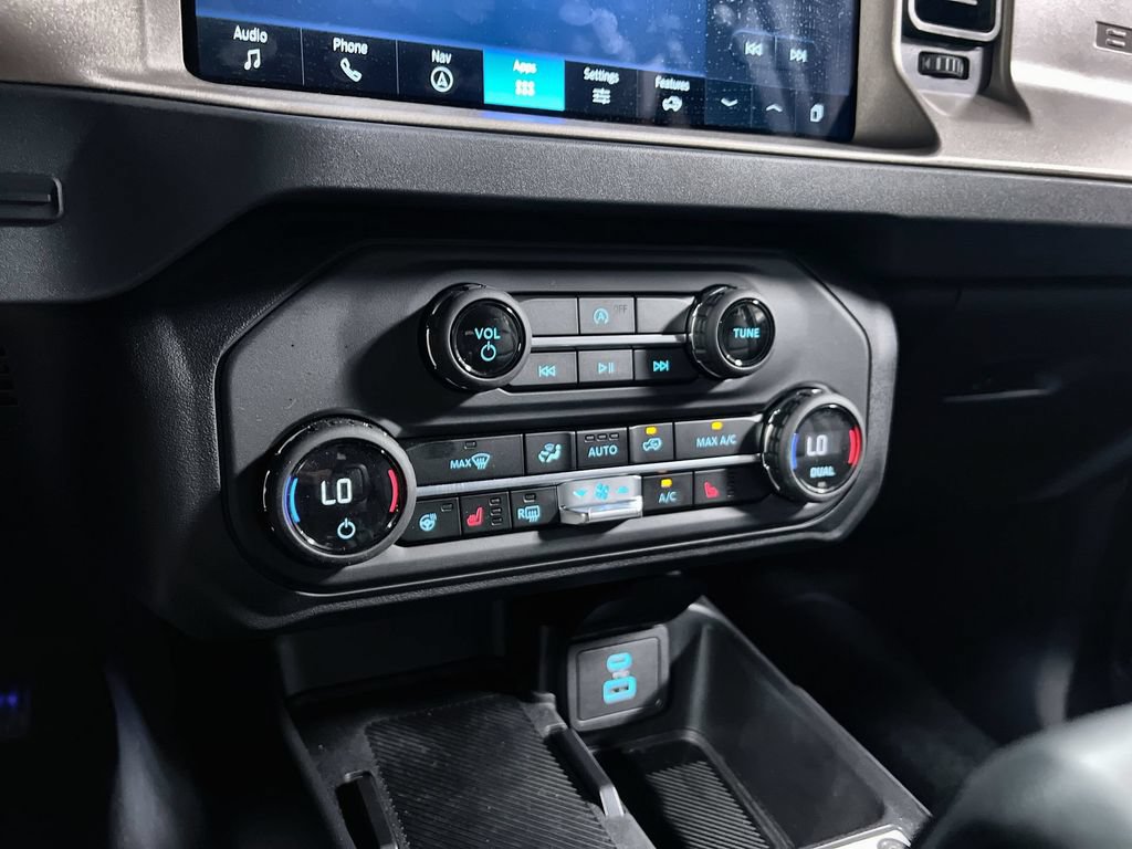 Used 2025 Ford Bronco Outer Banks AWD/4WD image 36