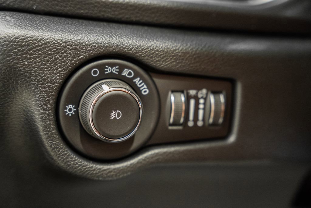 New 2026 Chrysler Pacifica Pinnacle image 46