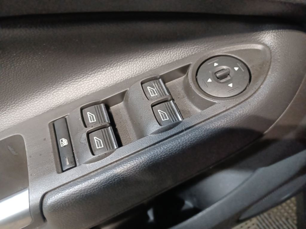 Used 2017 Ford C-MAX Energi SE w/ Equipment Group 401A image 15