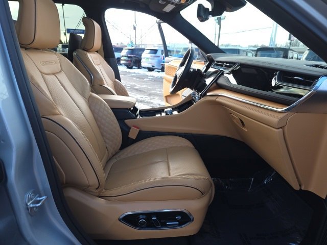 Used 2024 Jeep Grand Cherokee L Summit image 51