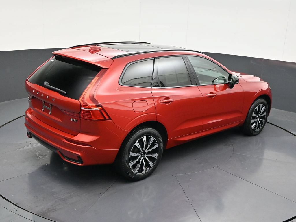 Used 2024 Volvo XC60 B5 Core AWD/4WD image 19