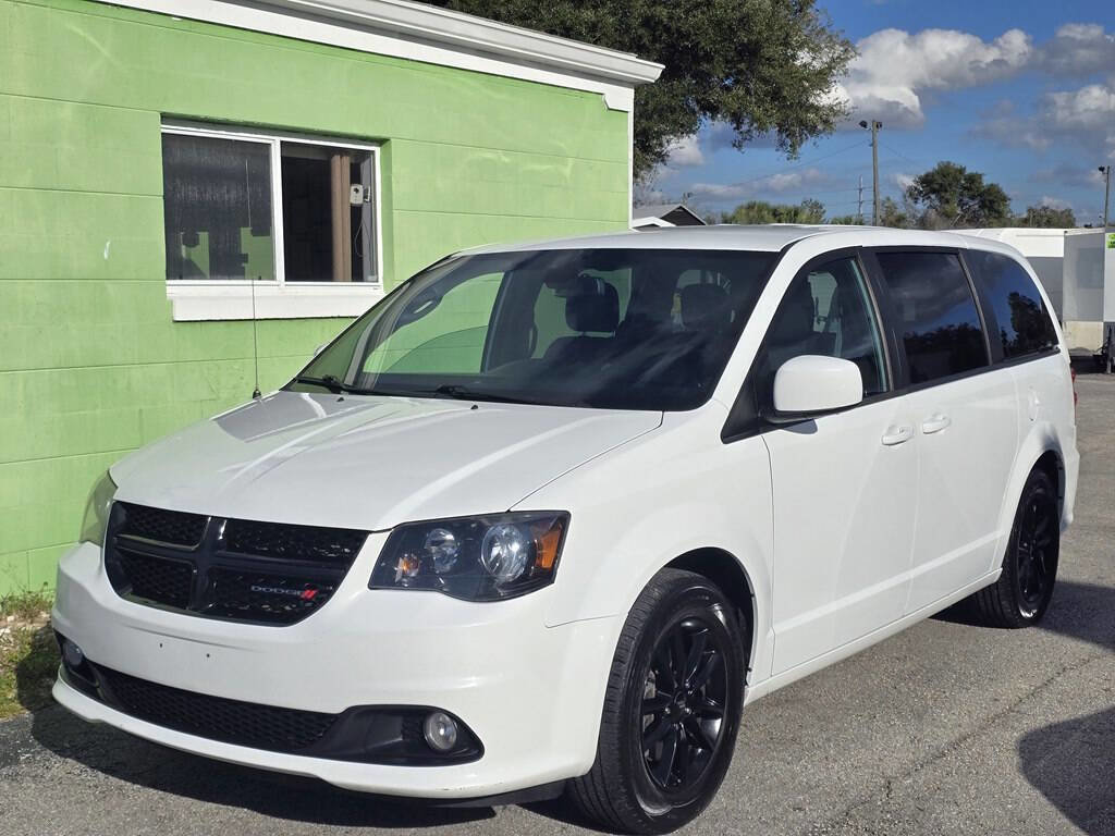 Used 2019 Dodge Grand Caravan SE FWD image 3