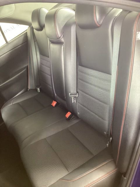 Used 2016 Toyota Camry SE w/ Moonroof Package image 11