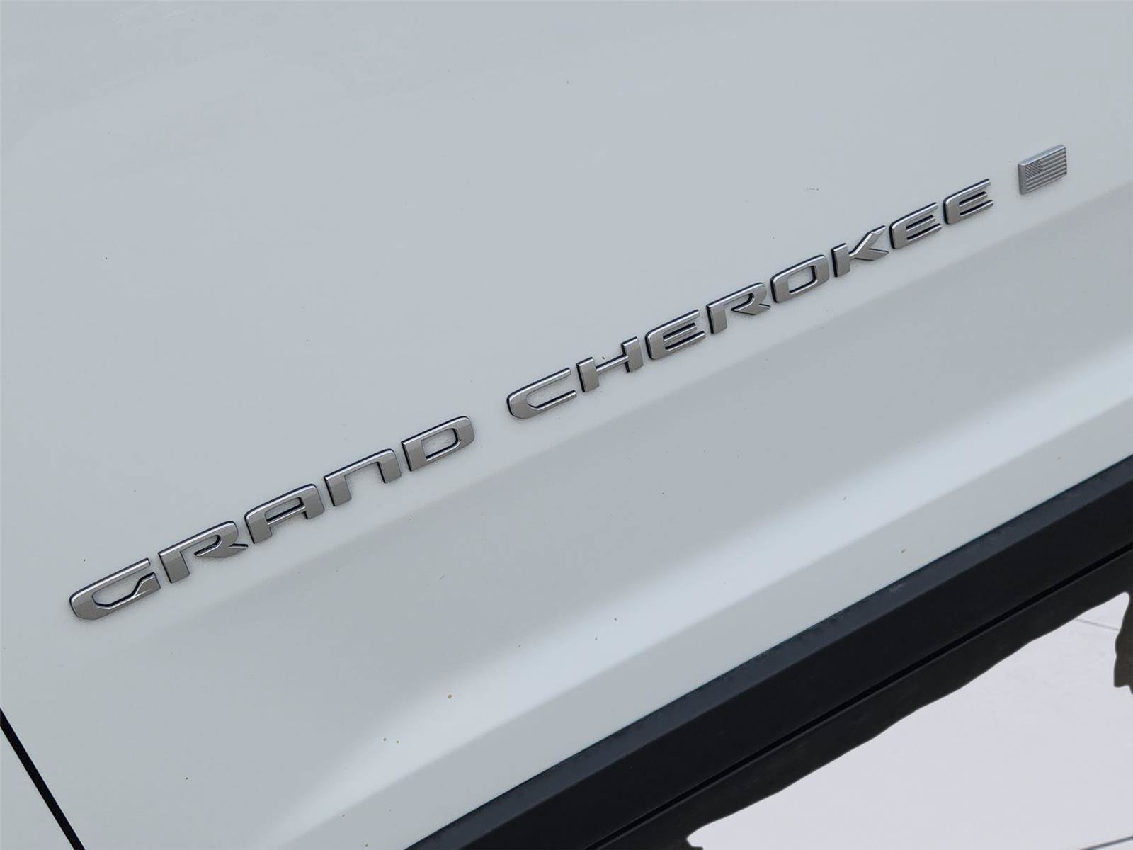 Used 2025 Jeep Grand Cherokee L Limited AWD/4WD image 32