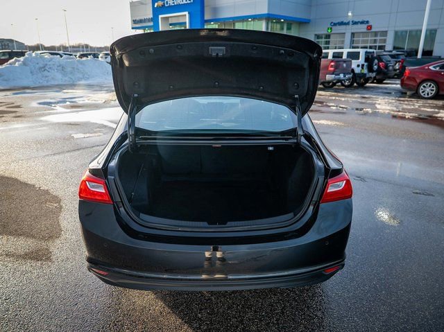 Used 2025 Chevrolet Malibu LT image 12
