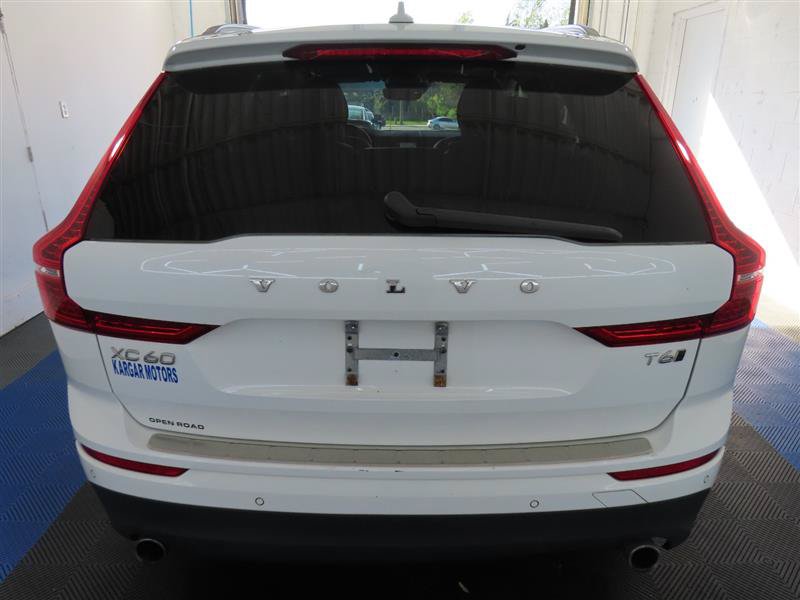 Used 2020 Volvo XC60 T6 Momentum w/ Protection Package Premier AWD/4WD image 12
