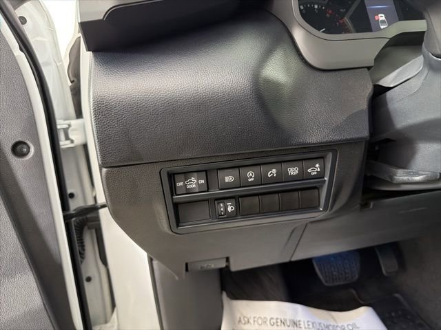 Used 2024 Toyota Tundra SR5 w/ SR5 Convenience Package AWD/4WD image 13