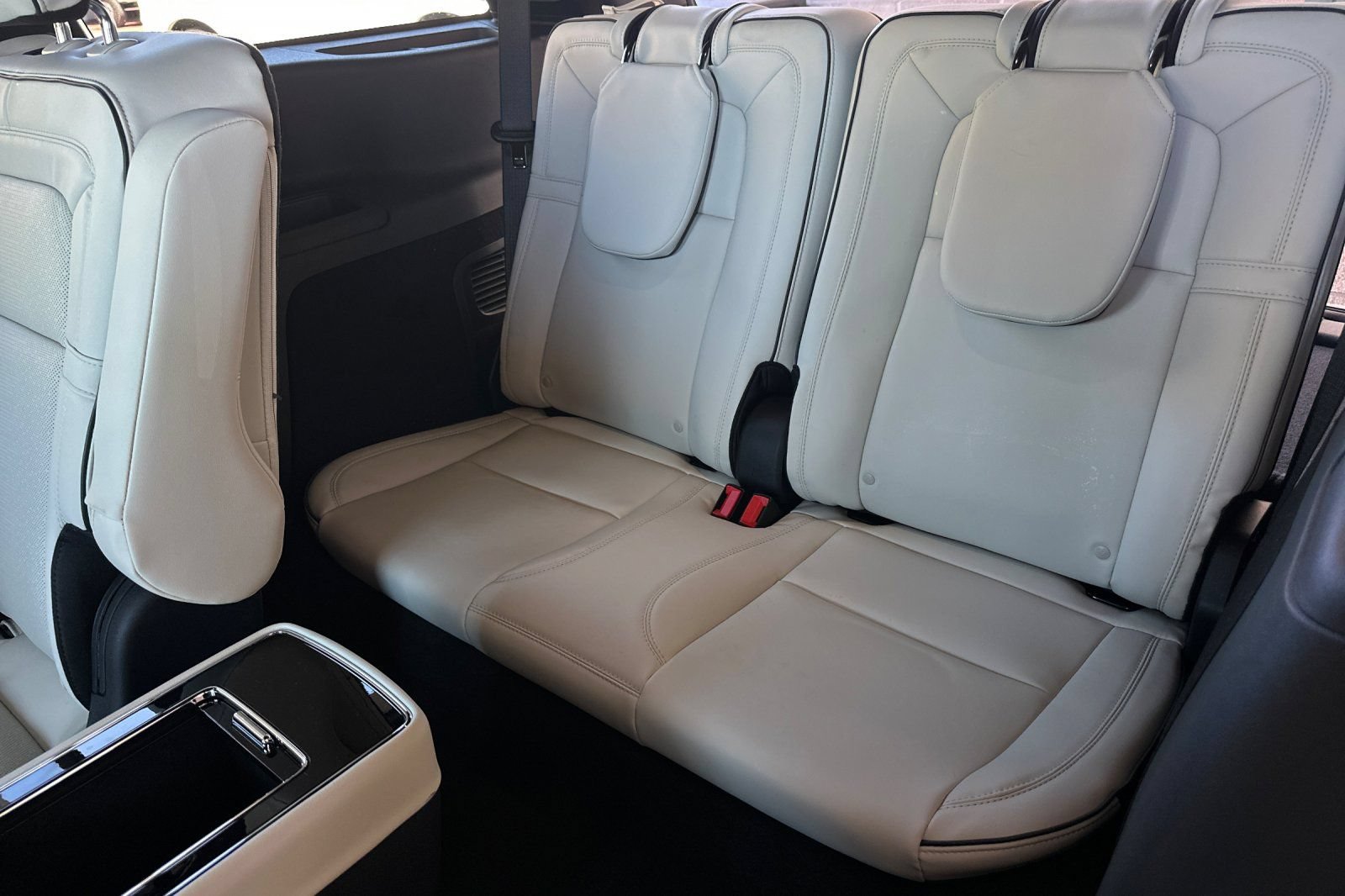 New 2026 Lincoln Aviator Black Label w/ Jet Appearance Package AWD/4WD image 14