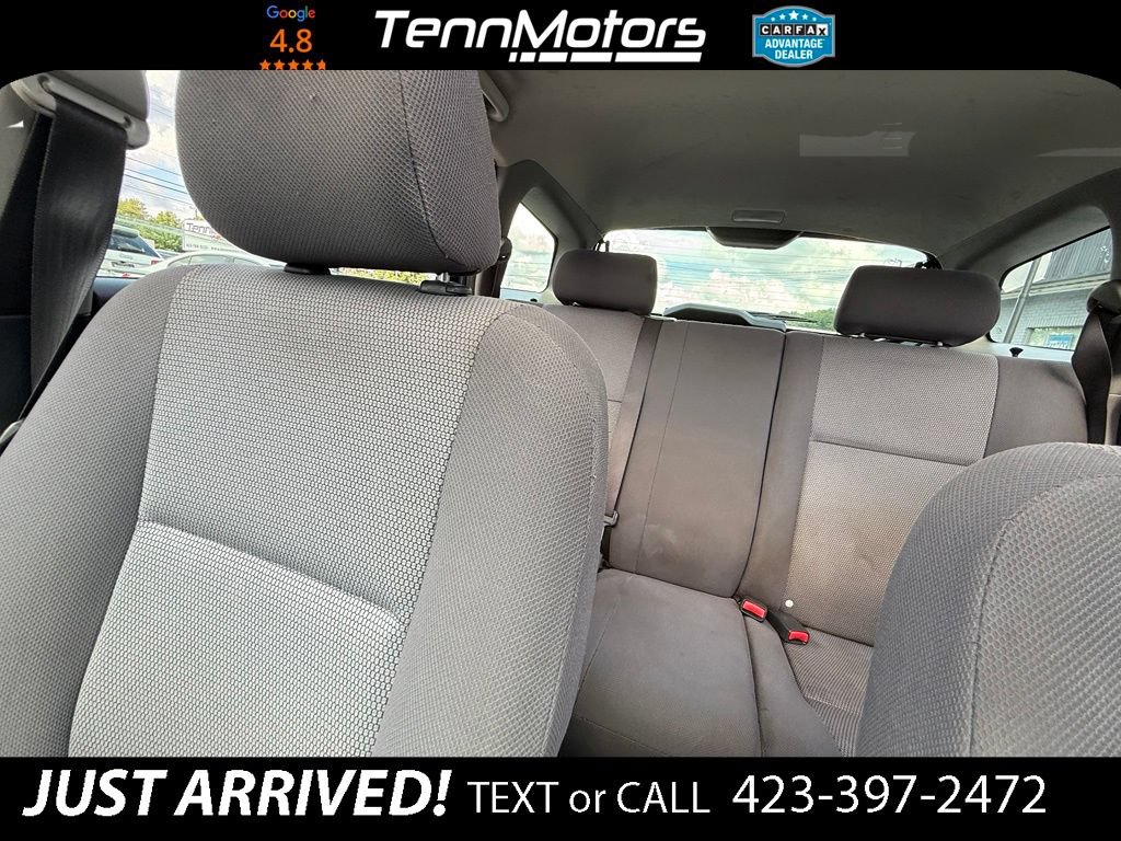 Used 2005 Toyota Matrix XR FWD image 19