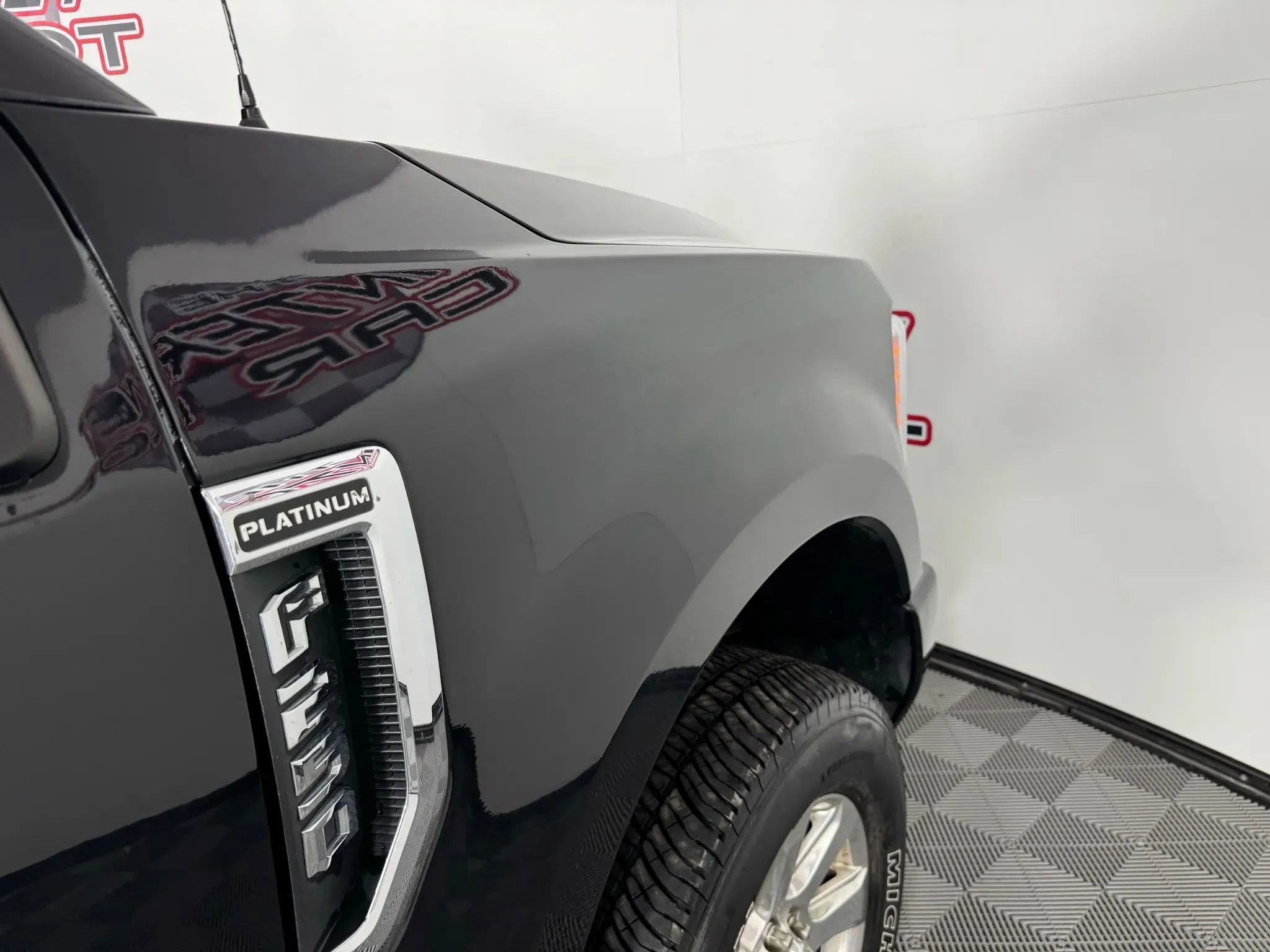 Used 2017 Ford F250 Platinum w/ Platinum Ultimate Package image 31