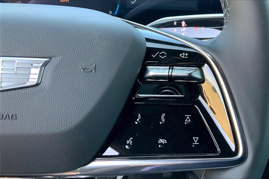 New 2025 Cadillac Lyriq Luxury image 24