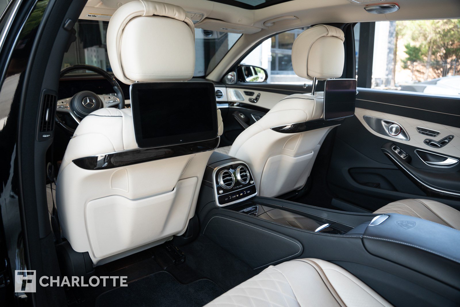 Used 2018 Mercedes-Benz Maybach S 650 image 34