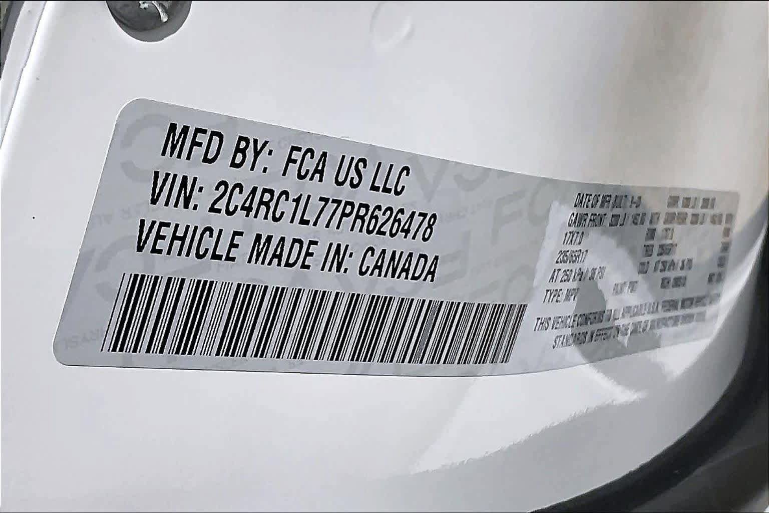 Used 2023 Chrysler Pacifica Touring-L image 35