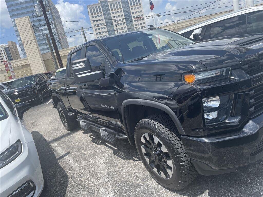 Used 2020 Chevrolet Silverado 2500 Custom w/ Custom Value Package AWD/4WD image 2