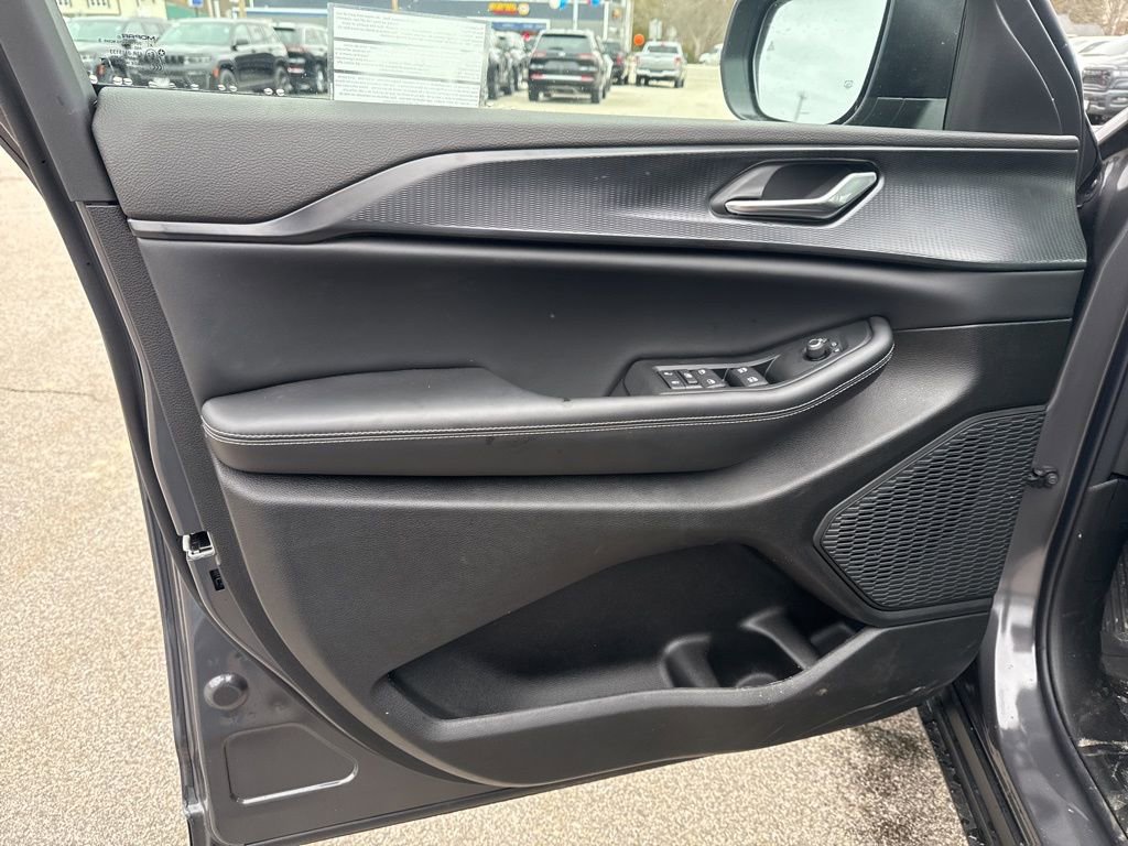 New 2026 Jeep Grand Cherokee Laredo image 19