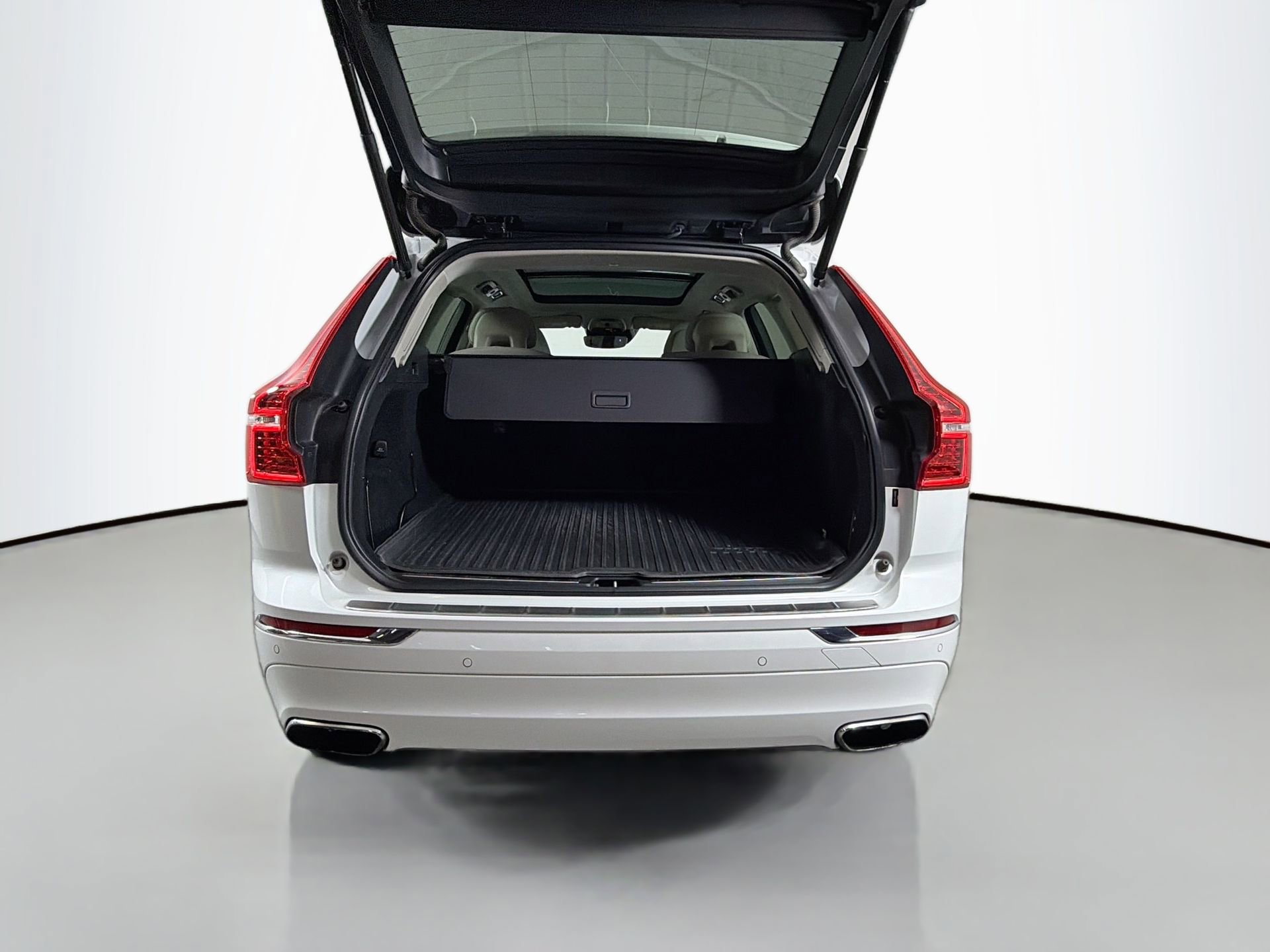 Used 2018 Volvo XC60 T5 Inscription w/ Convenience Package AWD/4WD image 27