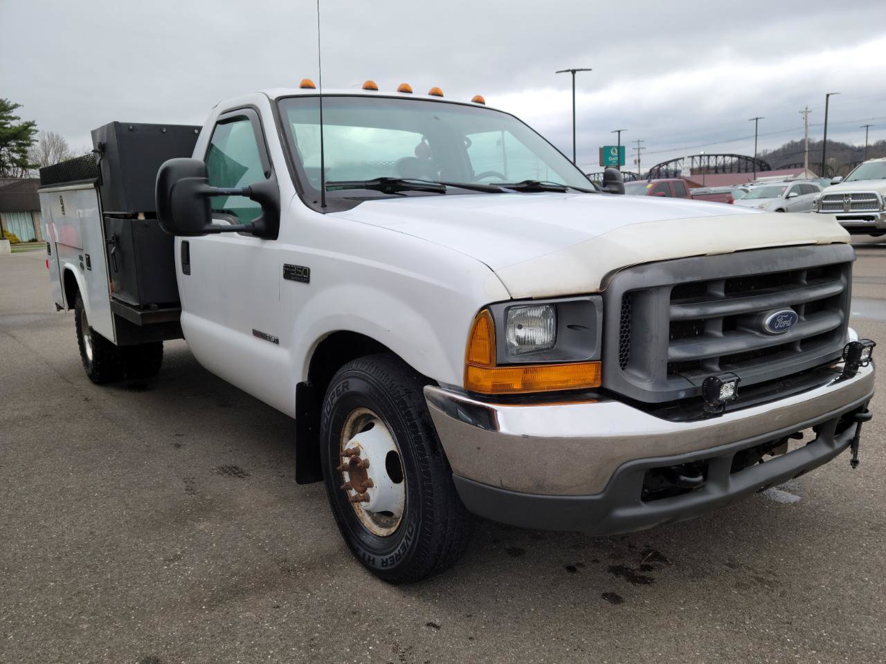 Used 1999 Ford F350 XL RWD image 3