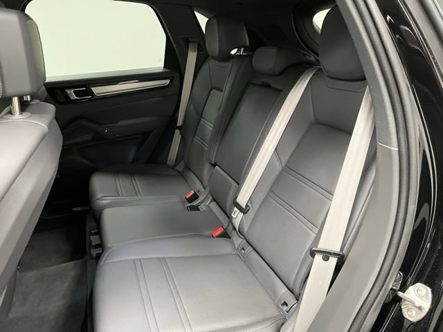 Used 2022 Porsche Cayenne Platinum Edition AWD/4WD image 48