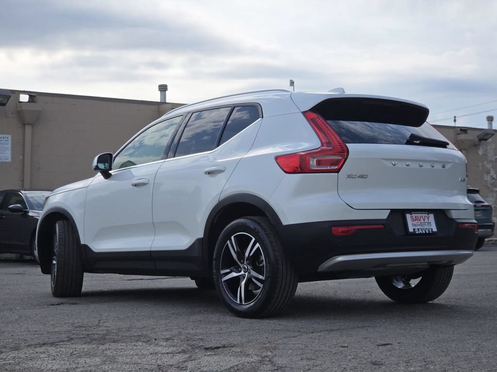 Used 2024 Volvo XC40 B5 Core AWD/4WD image 18