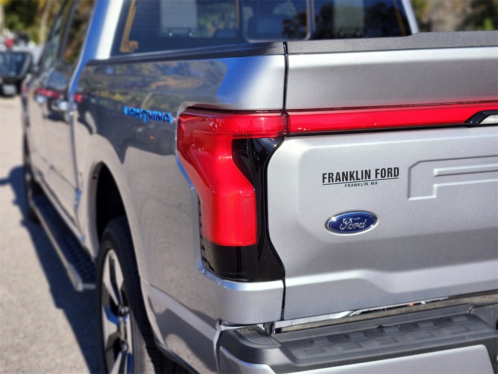 Used 2023 Ford F150 Lightning Platinum image 9