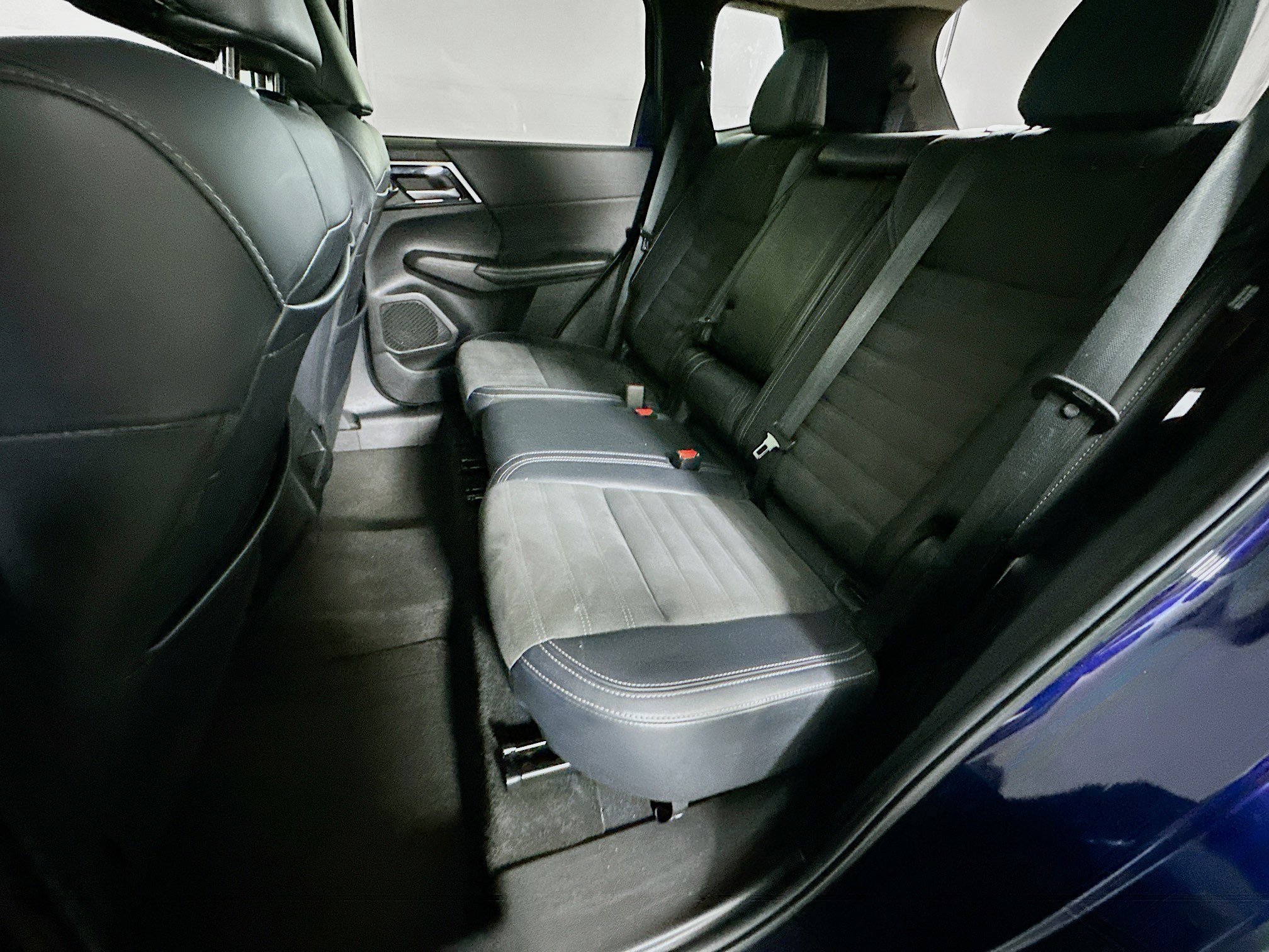 Used 2024 Mitsubishi Outlander SE image 26