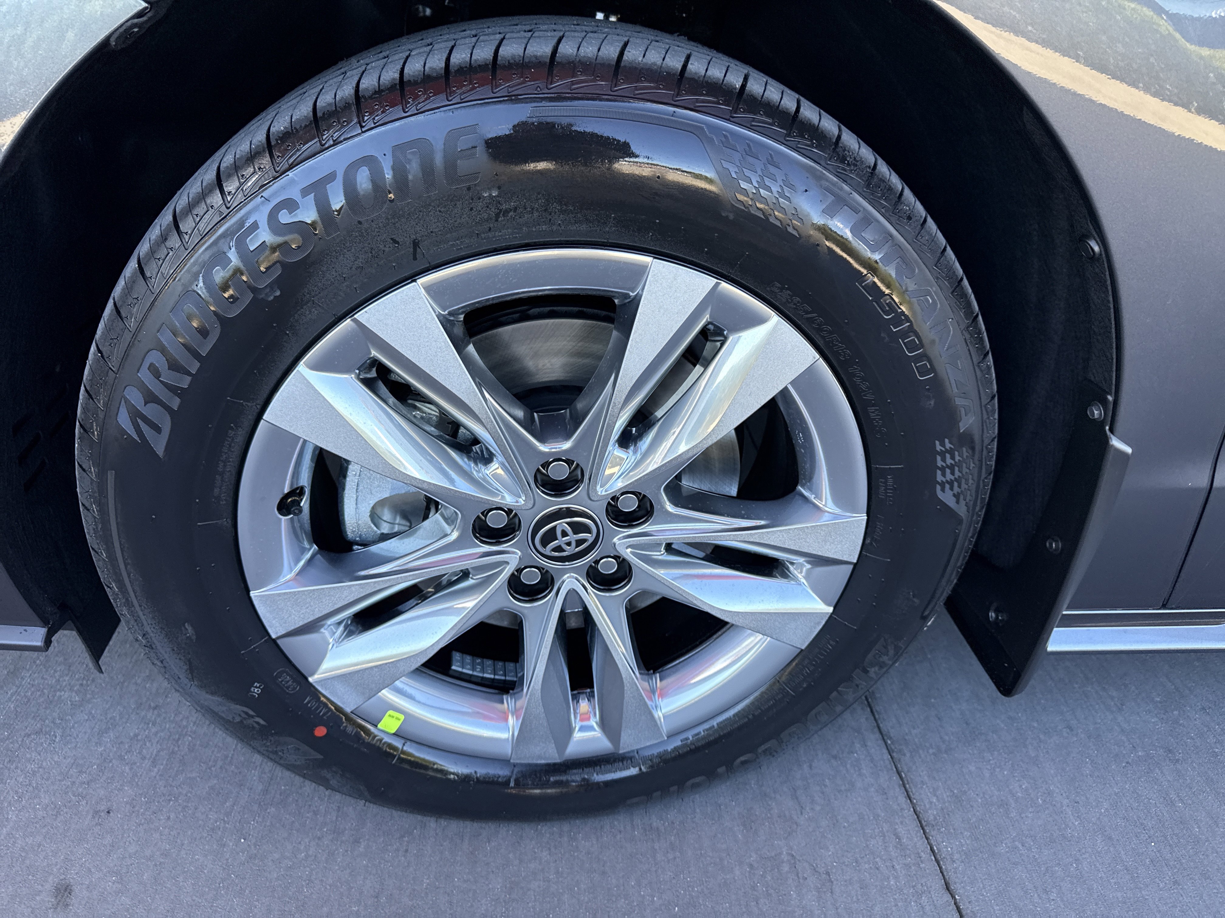 New 2025 Toyota Sienna XLE image 9