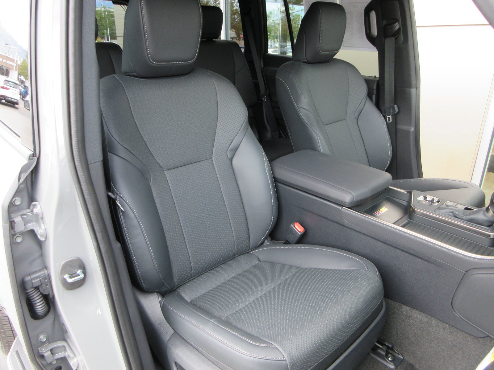 Used 2026 Lexus GX 550 w/ Cold Area Package AWD/4WD image 26