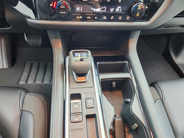 Used 2025 Nissan Pathfinder SL w/ SL Premium Package image 26