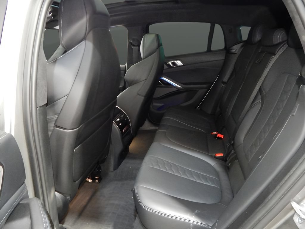 Used 2023 BMW X6 M AWD/4WD image 29