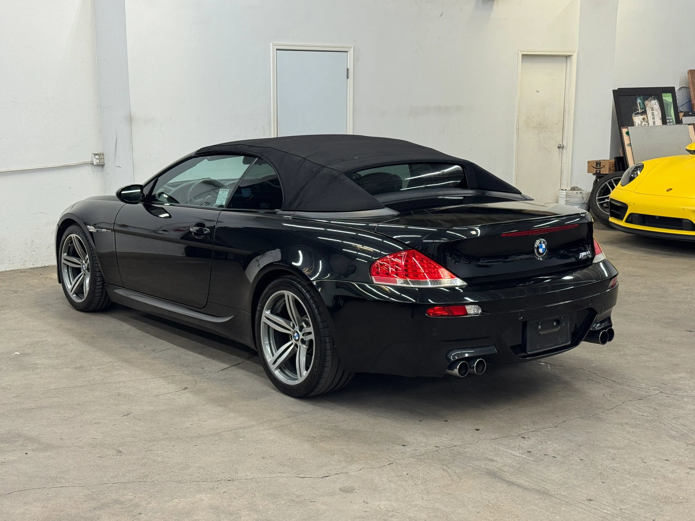 Used 2007 BMW M6 Convertible RWD image 4
