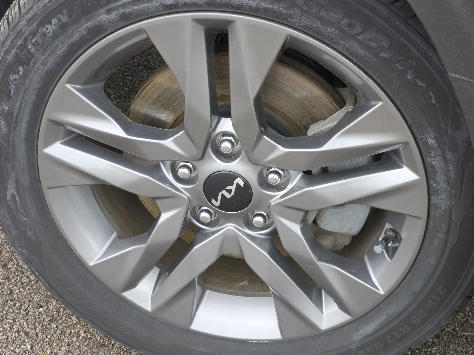 Used 2023 Kia Seltos S image 18