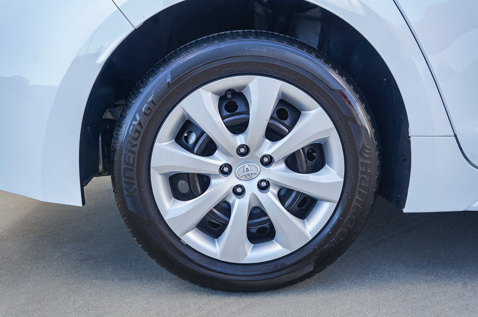 Certified 2026 Toyota Corolla LE FWD image 9
