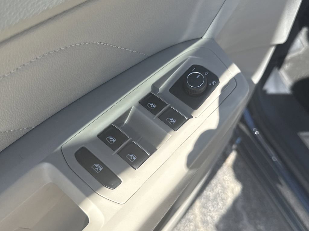 Used 2022 Volkswagen Atlas SEL image 11