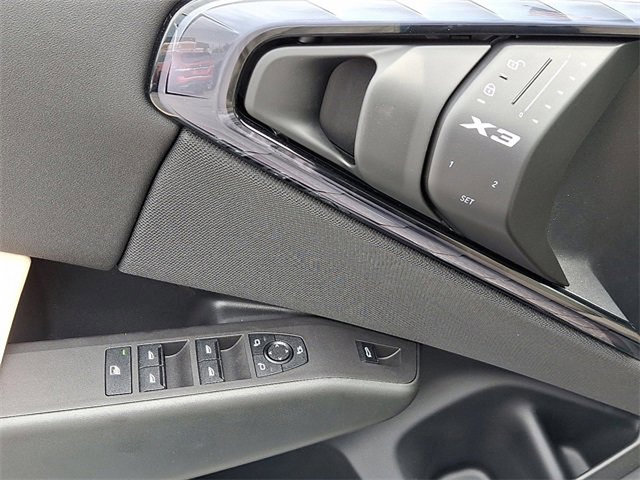 Certified 2025 BMW X3 xDrive30i w/ Premium Package image 7