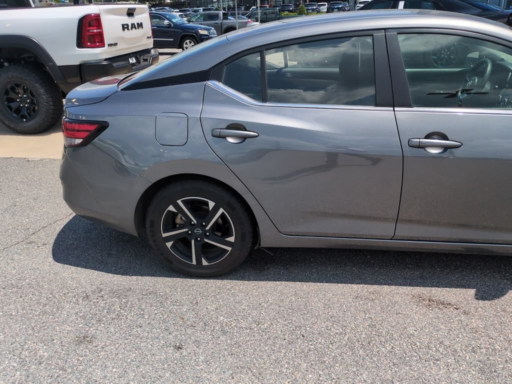 Used 2024 Nissan Sentra SV FWD image 5