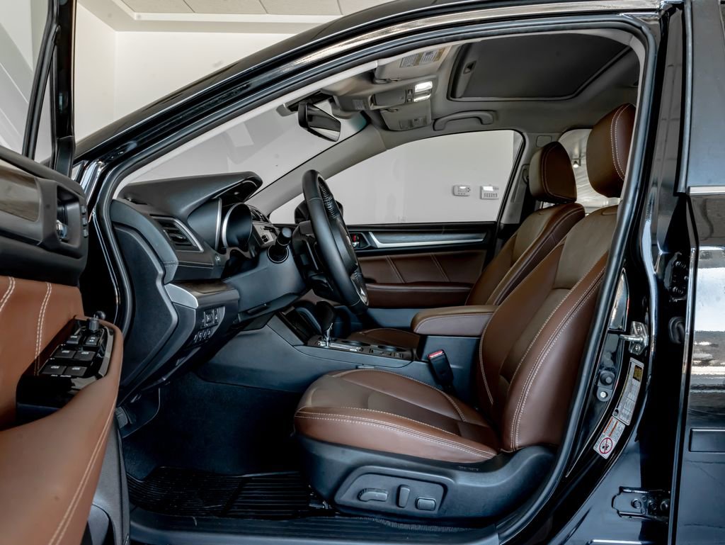 Used 2018 Subaru Outback 3.6R Touring image 5