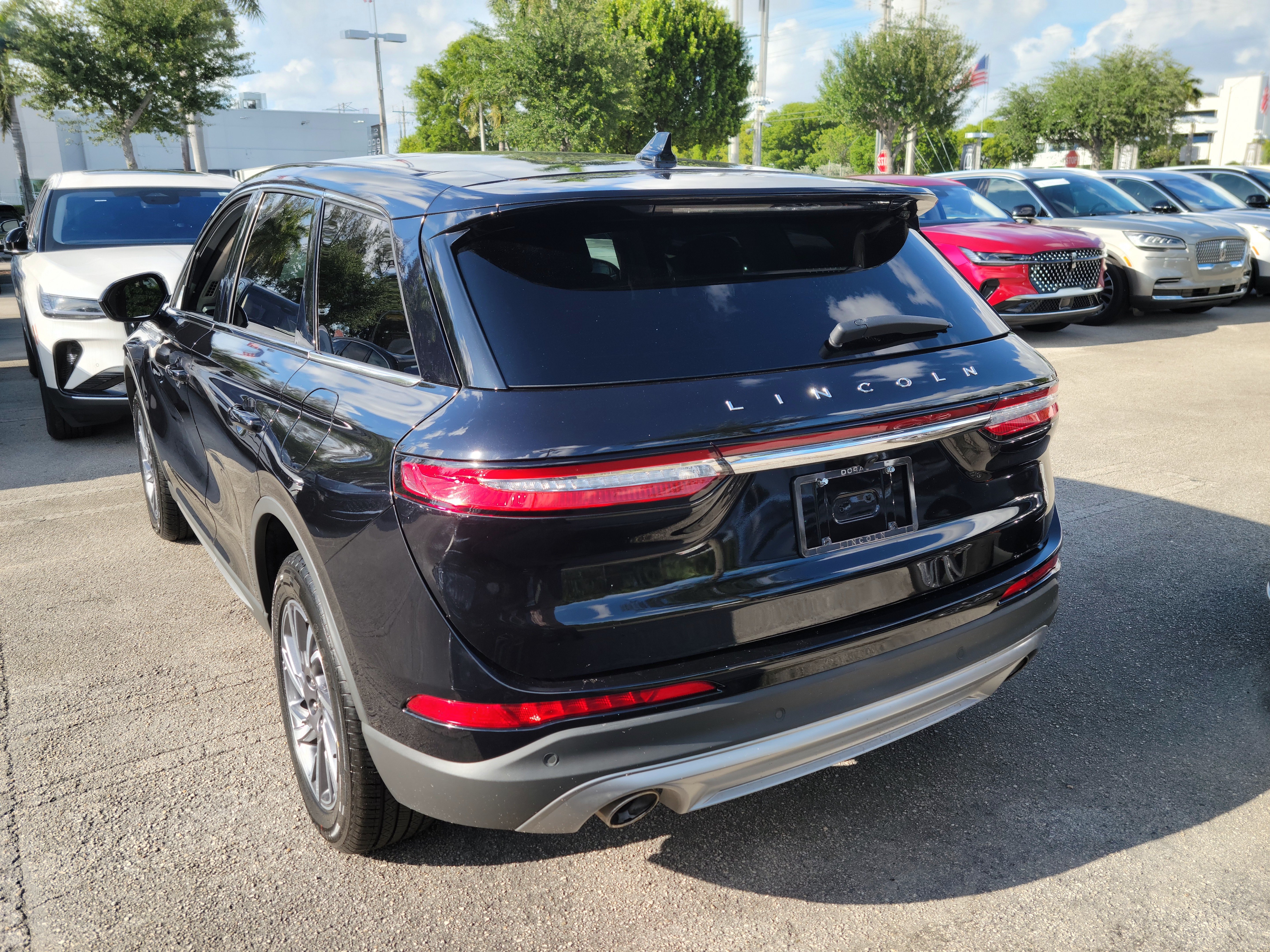 Certified 2023 Lincoln Corsair FWD image 4